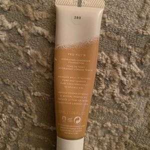 Fenty Beauty Makeup - Fenty Beauty foundation Fenty Beauty Makeup - Fenty Beauty foundation